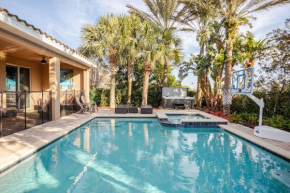 Epic 8Br 8Ba 4k sq ft Villa with Movie Theater Private Pool Spa Sauna Hot Tub Firepit Gaming Room and Arcade - 10mins from Disney Orlando FL